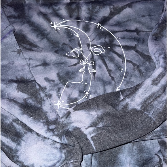 black and blue tie dye crew neck. one size in great condition. worn twice. - Picture 1 of 1